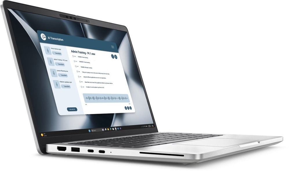 Otevřený a zapnutý notebook Dell Pro 13 Plus PB13255 otočený doprava