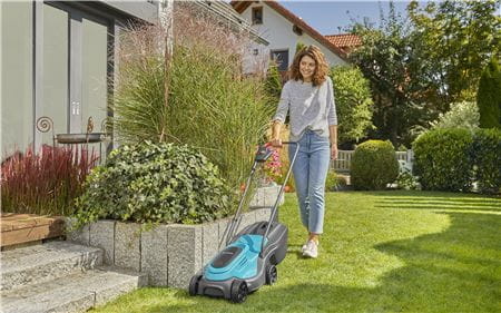 Sekačka Gardena PowerMax 14630-20 (s baterií) Sekačka Gardena PowerMax 14630-20 (s baterií)