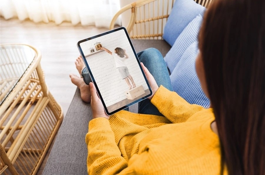 IP kamera Hama Smart Wi-Fi, Full HD, otáčení/naklápění bílá IP kamera Hama Smart Wi-Fi, Full HD, otáčení/naklápění bílá