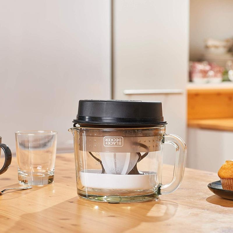Lis na citrusy Black+Decker BXCJ30E černý/bílý Lis na citrusy Black+Decker BXCJ30E černý/bílý