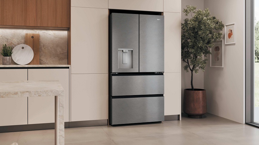 lednice Haier HFR59F18CWMM v kuchyni