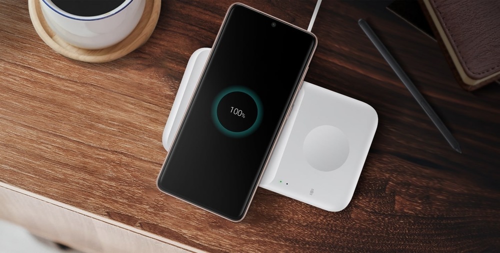 Bezdrátová nabíječka Samsung Duo Pad, 9W, bez kabelu černá Bezdrátová nabíječka Samsung Duo Pad, 9W, bez kabelu černá