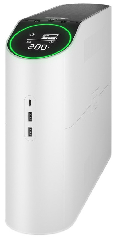 Na obrázku je záložní zdroj (UPS) APC Pro 2200VA for Gaming, 230V, Pure Sinewave, LCD, Schuko White. Má tvar vysoké černé věže se zaoblenými hranami, připomíná moderní herní příslušenství. Nahoře na čelní straně je kulatý displej s čísly a ikonami, kolem kterého svítí zelený kruh. Na přední straně pod displejem jsou porty pro nabíjení, včetně USB-C a dvou USB-A. Pravý bok má nenápadné ovládací prvky a výřezy, celkově působí zařízení jako elegantní, minimalistická bílá skříň.