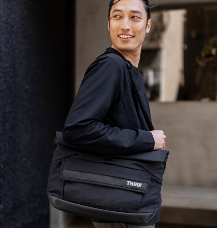 Brašna na notebook THULE Paramount 14l černá Brašna na notebook THULE Paramount 14l - černá
