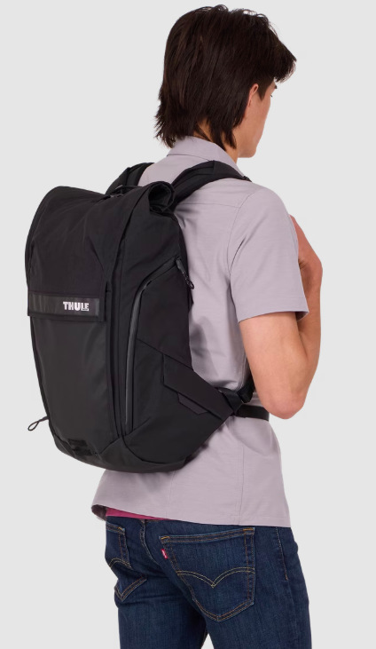 Batoh na notebook THULE Paramount Commuter 20 l černý Batoh na notebook THULE Paramount Commuter 20 l - černý