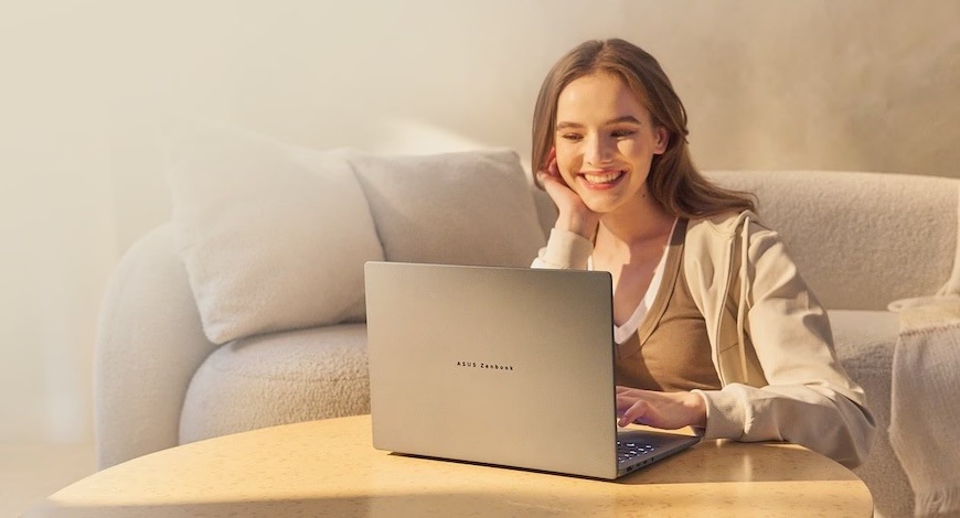 Asus Zenbook A16 totiž dostal do výbavy dechberoucí 16palcový 3K OLED displej s NanoEdge úpravou a poměrem stran 16 : 10.