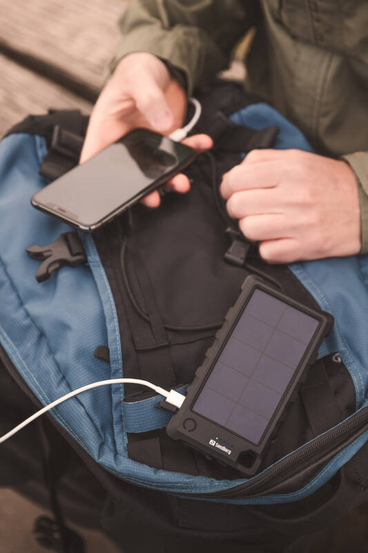 Powerbanka Sandberg Outdoor Solar 10 000mAh černá Powerbanka Sandberg Outdoor Solar 10 000mAh černá