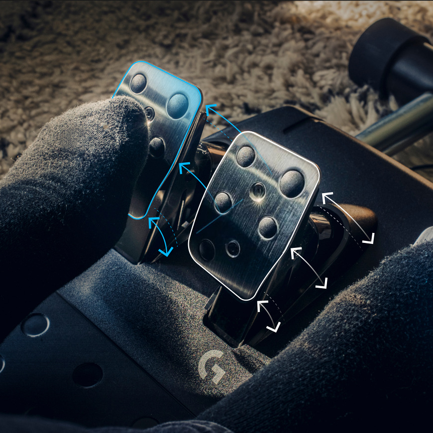 Nastavitelné pedály Logitech G923 Racing Wheel and Pedals při použití nohou