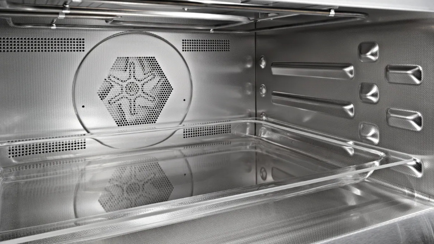 Trouba Miele H 7440 BM béžová Vnitřní prostor trouby, nerezový povrch se lněnou strukturou