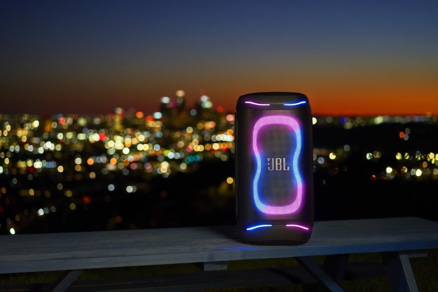 Reproduktor JBL PartyBox 130 s barevnými efekty
