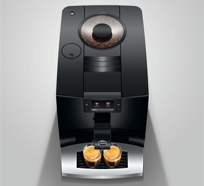 Automatický kávovar Jura C9 Piano Black černý Automatický kávovar Jura C9 Piano Black připravuje dvě sklenice kávy