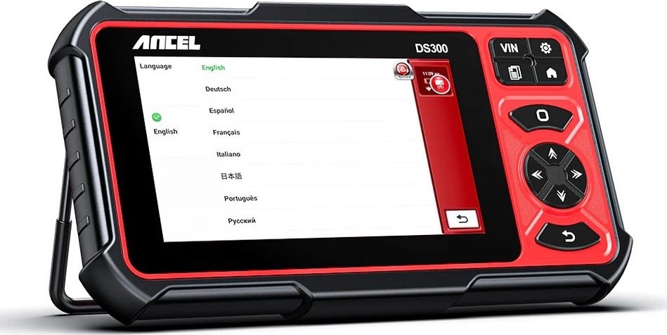 Diagnostika vozu Ancel DS300 černá Diagnostický tablet Ancel DS300 z šikmého pohledu s výklopným stojánkem, fyzickými tlačítky a displejem s nabídkou jazyků.