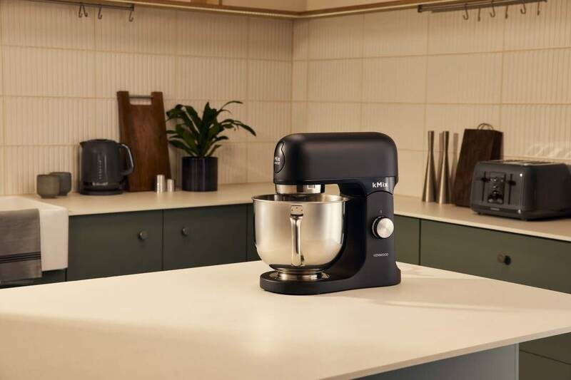 Kuchyňský robot KENWOOD kMix KMX751ABK černý
