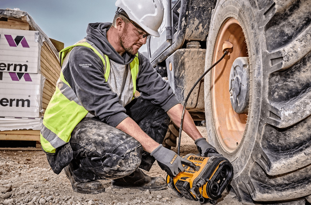 Kompresor Dewalt DCC018N (bez baterie)