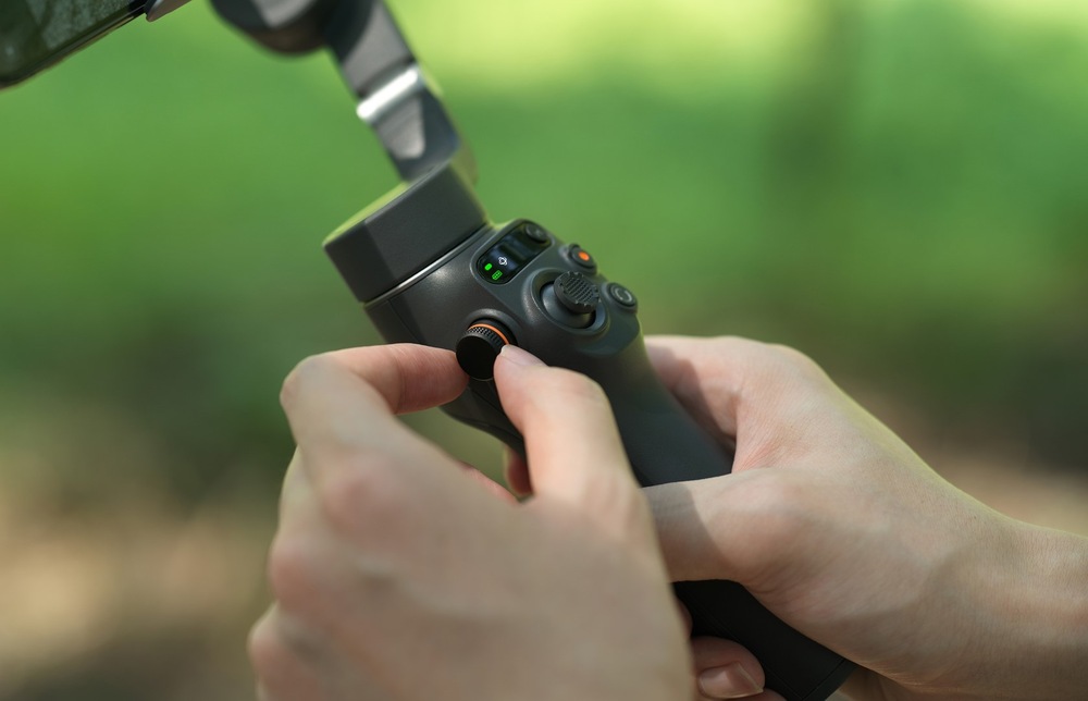 Stabilizátor DJI Osmo Mobile 6 černý Stabilizátor DJI Osmo Mobile 6 černý