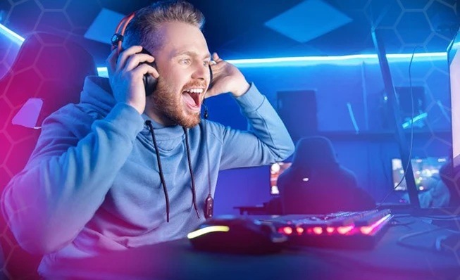 Herní počítač HAL3000 MEGA Gamer Pro černý