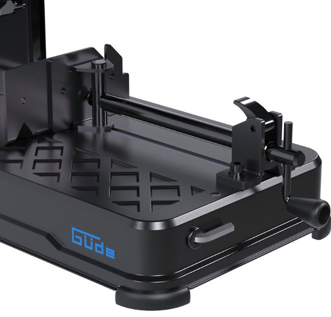 Pila pokosová Güde GMT 355-2300 Detail svěráku pily Güde GMT 355-2300 pro pevné upnutí materiálu