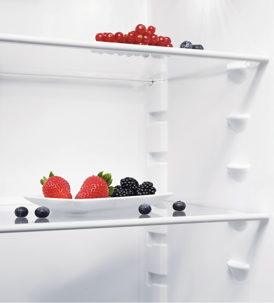 Chladnička Electrolux LRB1AF24W bílá