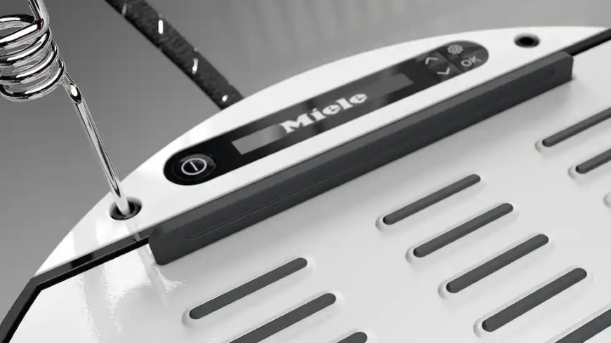 Žehlicí systém Miele B4847 FashionMaster 4.0 Displej žehlicího systému