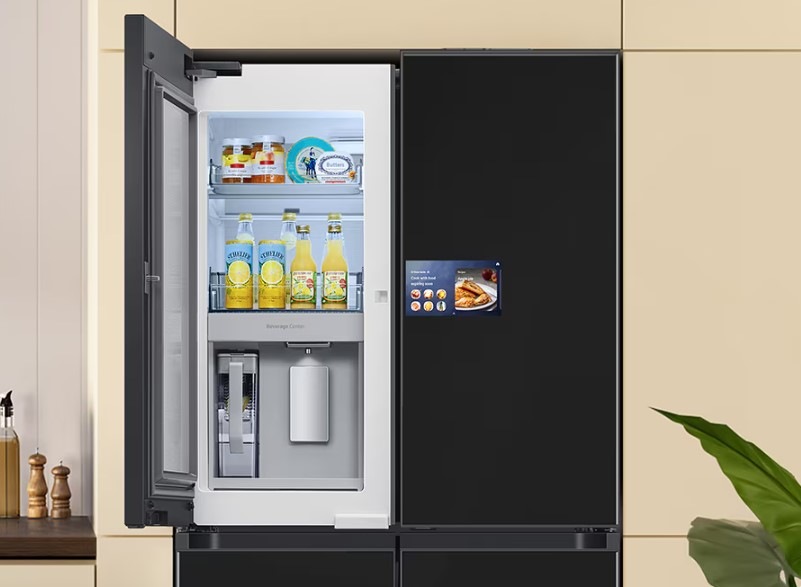 Americká lednice Samsung RM90F67CECEO černá Beverage center ve dveřích lednice