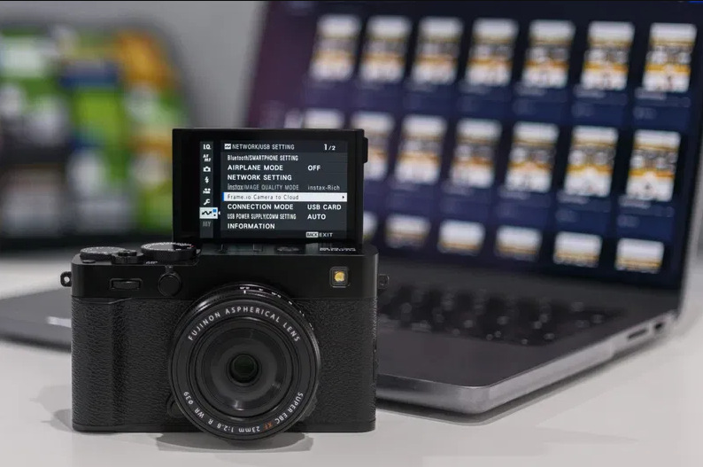 Fujifilm X-E5 je připraven i na snadné sdílení materiálů