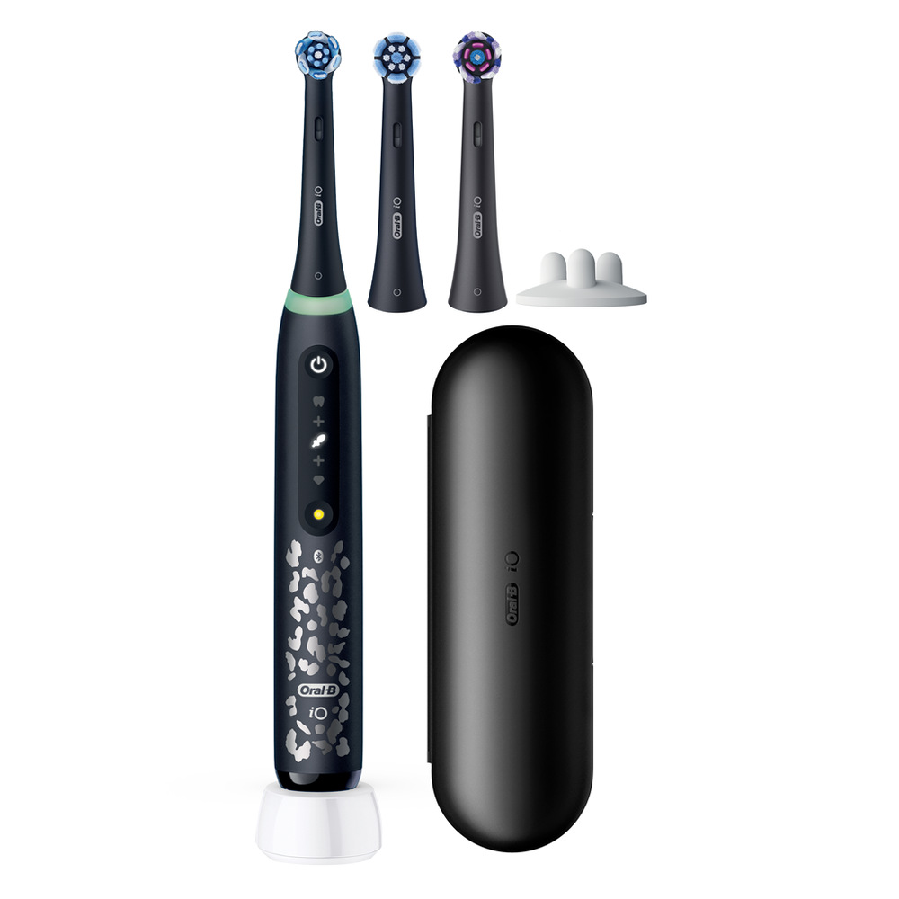 Kartáček Oral-B iO5 Leo print s náhradními hlavicemi a cestovním pouzdrem