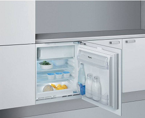Chladnička Whirlpool Everest ARG 913 1 bílá