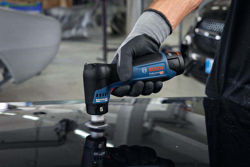 Excentrická leštička Bosch Professional GEX 12V-32 (bez baterie) Leštička se může pochlubit vysokým výkonem díky 12V účinnému systému Bosch a bezuhlíkovému motoru.