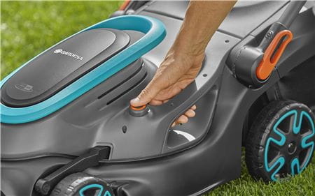 Sekačka Gardena PowerMax 14638-20 (s baterií) Sekačka Gardena PowerMax 14638-20 (s baterií)