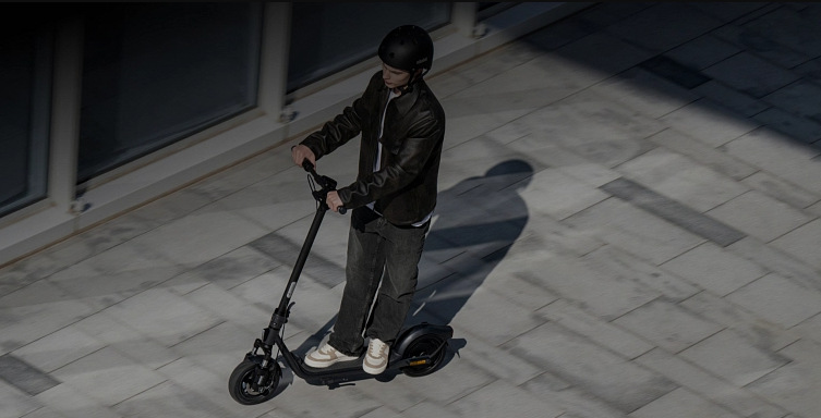 Elektrická koloběžka Segway eKickScooter F2 Pro EII antracitová Elektrická koloběžka Segway eKickScooter F2 Pro EII antracitová