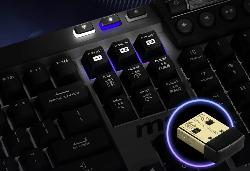 Klávesnice MSI Strike Pro Wireless Silent, CZ layout černá Detail přepínačů připojení na MSI Strike Pro Wireless Silent