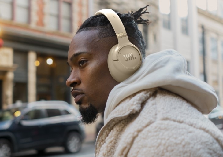 Sluchátka JBL Tune 780NC bílá