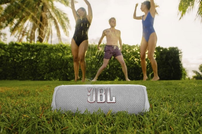 Přenosný reproduktor JBL FLIP 6 černý