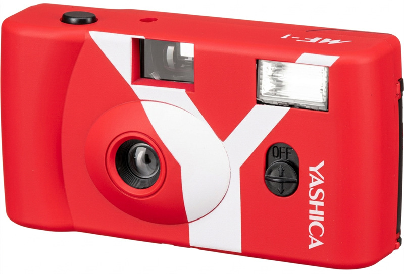 Analogový fotoaparát Yashica MF-1 Snapshot Art Camera v červeném provedení