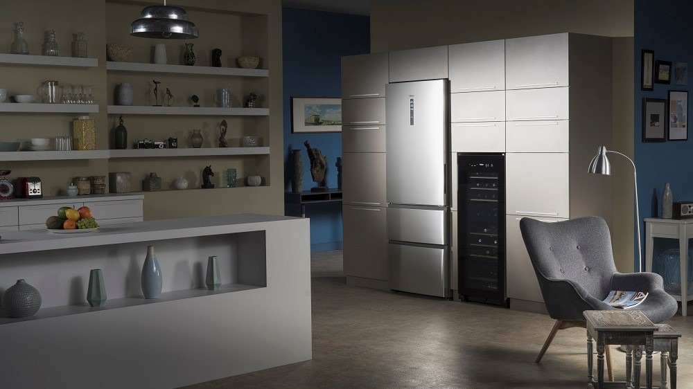 Chladnička s mrazničkou Haier HTR3619ENPW bílá