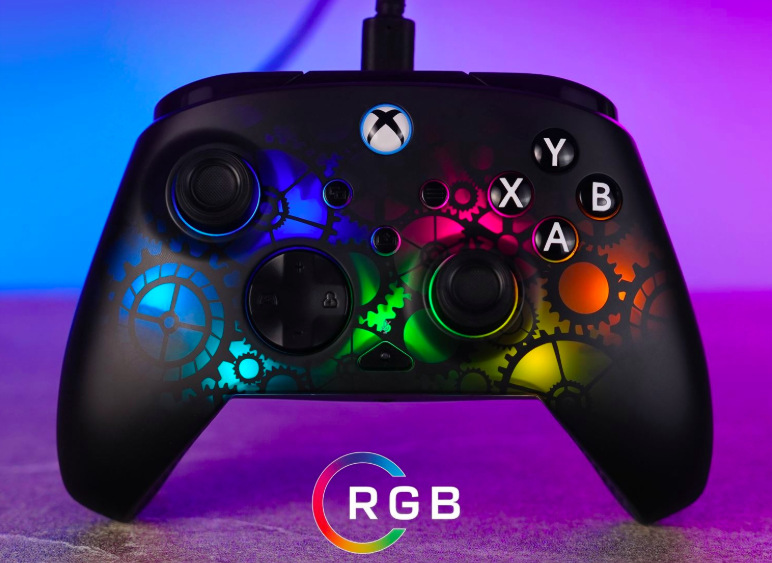 Gamepad Turtle Beach Afterglow Ignite se 7zónovým RGB osvětlením v herním prostředí