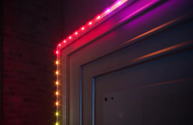 Televize Philips 65PQS8631 Má integrované LED osvětlení