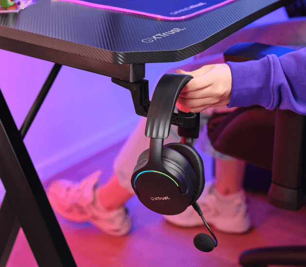 Herní stůl Trust GXT 700 Omnius Gaming Desk černý Trust GXT 700 Omnius