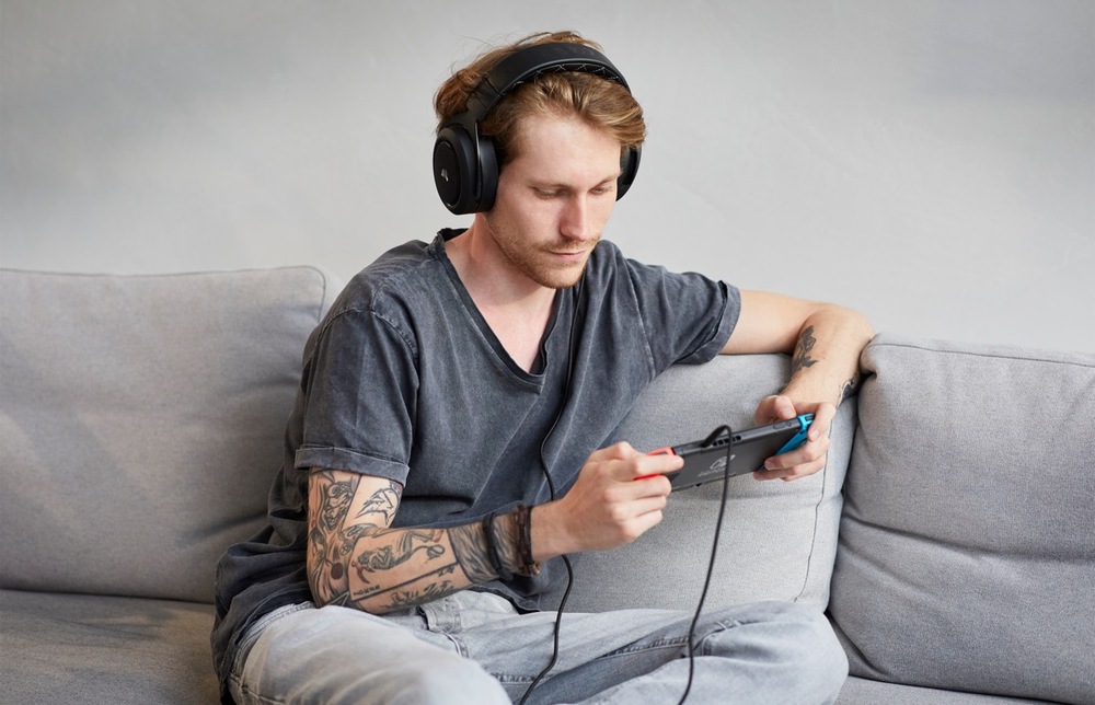 Headset Corsair HS60 Pro Surround černý/žlutý