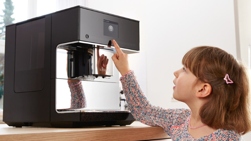 Automatický kávovar Miele CM 7350 obsidián černý
