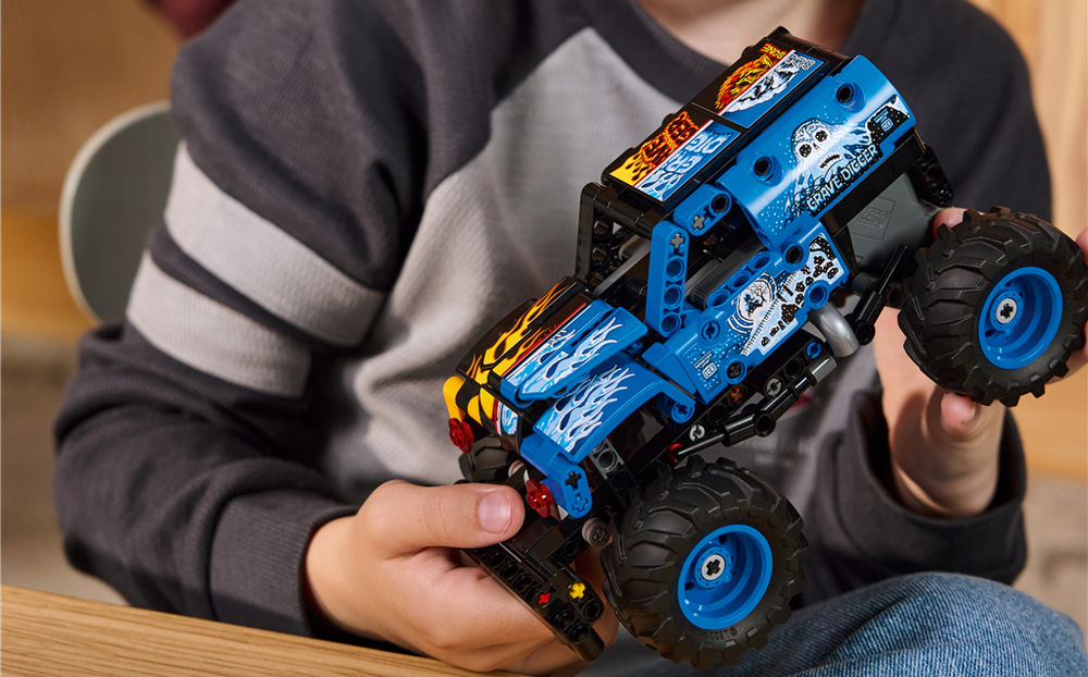 Stavebnice LEGO® Technic 42219 Monster Jam™ Grave Digger™ Oheň a led Aplikace LEGO Builder nabízí 3D návod a usnadňuje stavění modelu z 263 dílků LEGO Technic