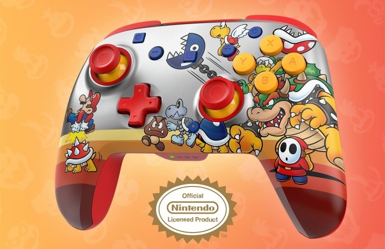 Gamepad Turtle Beach Rematch Wireless Koopa Troopa, NS2 červený Gamepad Turtle Beach Rematch Super Mario s označením Official Nintendo Licensed Product.