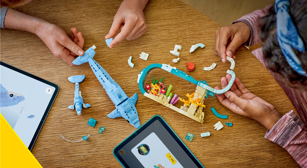 Aplikace LEGO Builder pomáhá při stavění díky 3D návodu a umožňuje dětem sledovat postup z různých úhlů.