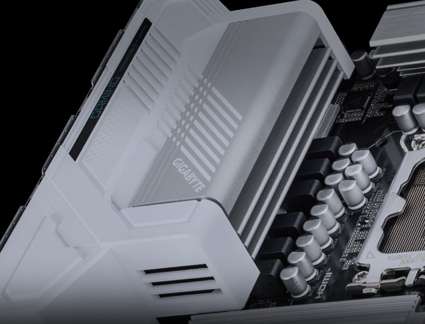 Základní deska GIGABYTE B860M GAMING X WIFI6E Detail masivního VRM chladiče pro stabilní napájení procesoru