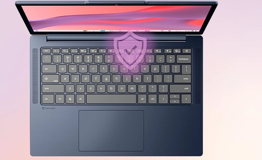 Pohled shora na klávesnici a touchpad Lenovo Chromebooku s grafickým symbolem štítu