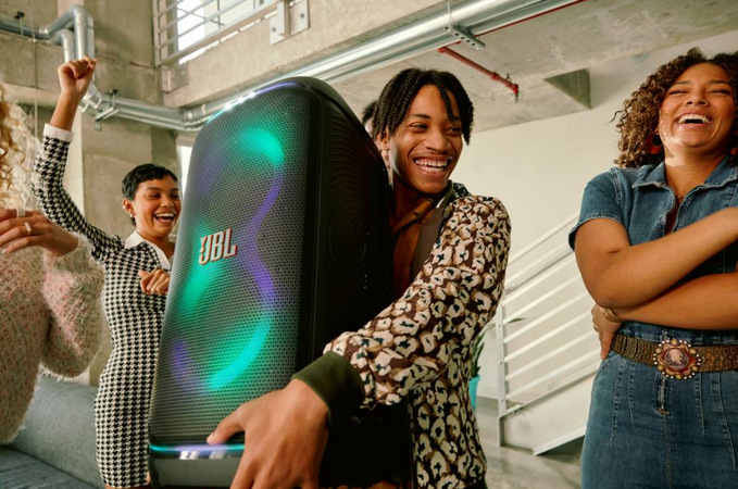 Aplikace JBL Portable vám usnadní ovládání party reproduktoru JBL PARTYBOX STAGE 320