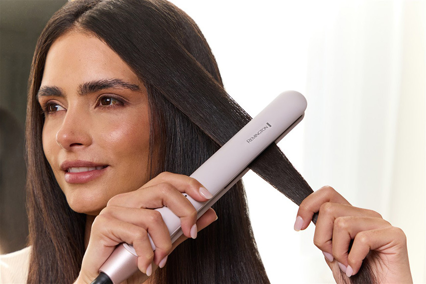 Žehlička na vlasy Remington Almond Allure S4807 bílá Žehlička na vlasy Remington S4807 Almond Allure