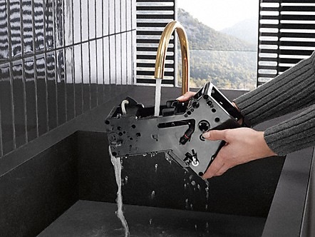 Automatický kávovar Miele CM 7750 obsidián černý