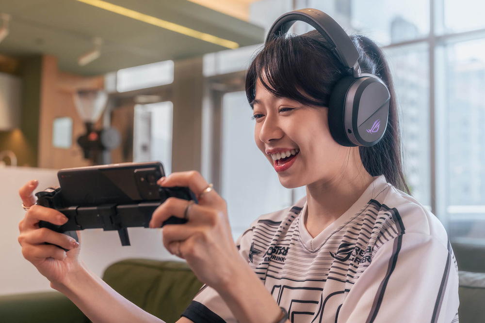 Headset Asus ROG Pelta, ARGB bílý ASUS ROG Pelta, černá