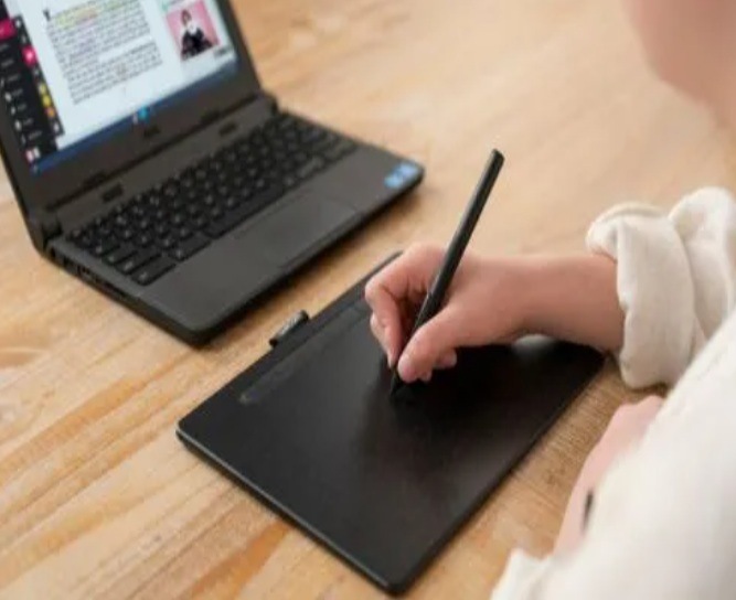 Tablet Wacom One By Medium černý/červený
